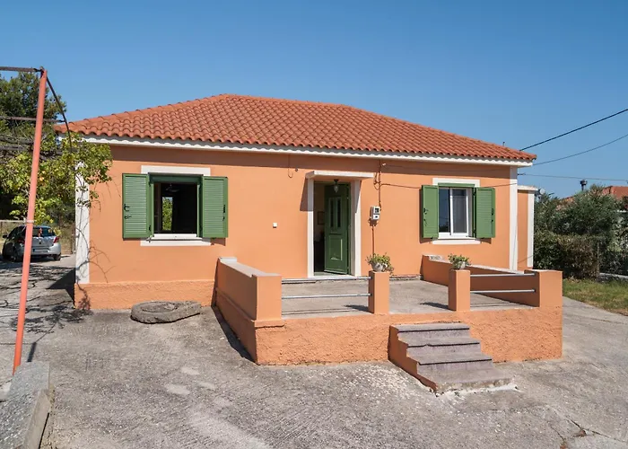 Avra Country house