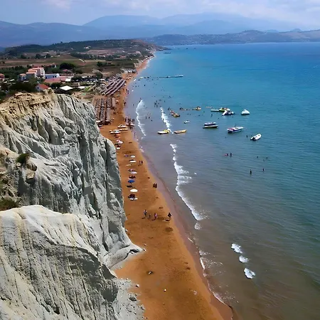 Avra